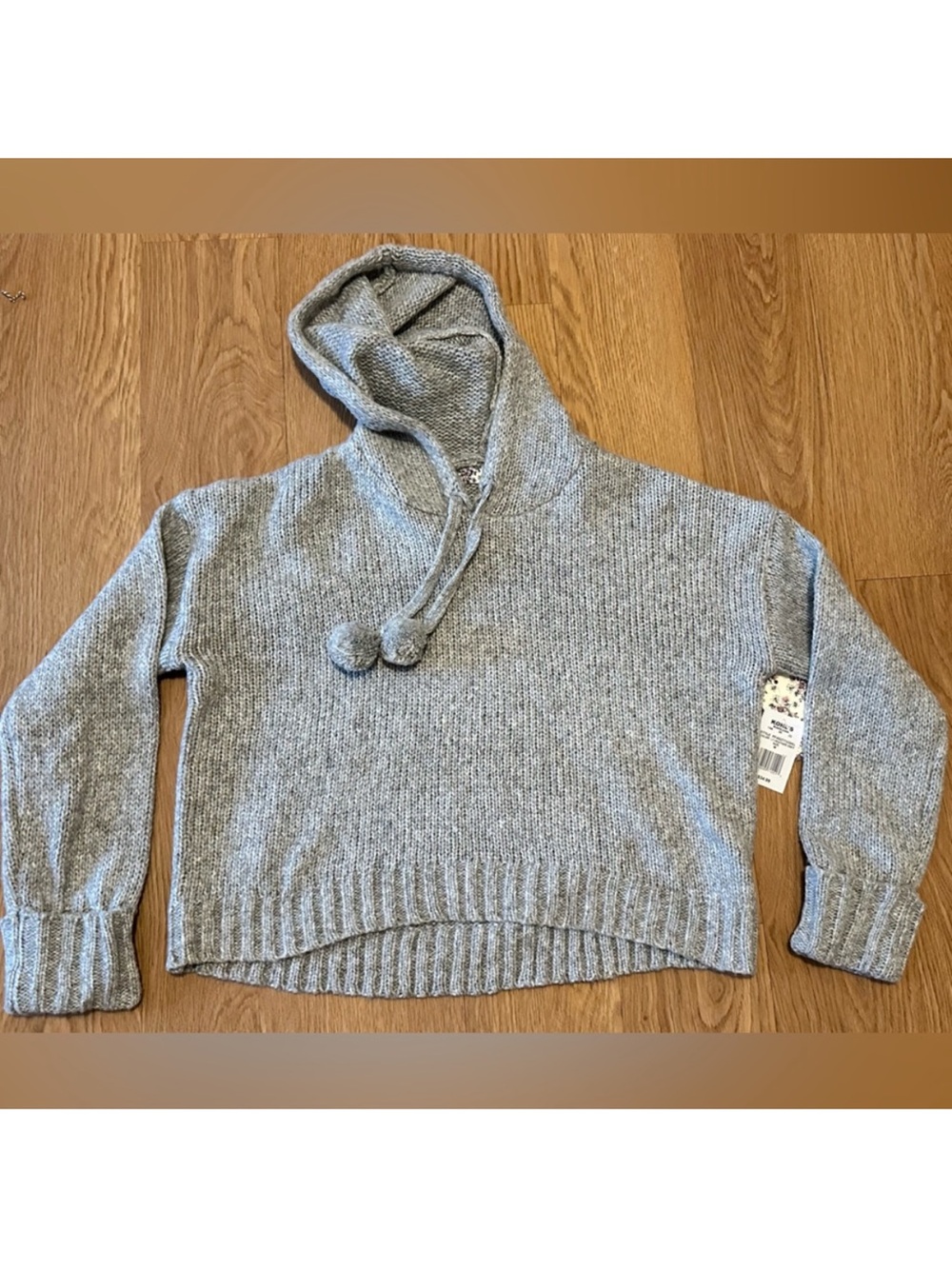 Kohls NWT Cozy Cropped Hooded Sweater - Light Gray knit hoodie sweatshirt